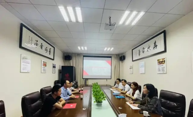 學校食堂承包